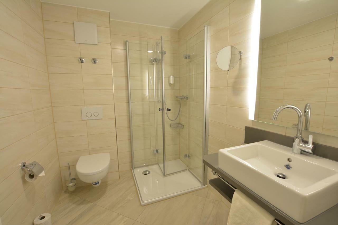 Landgasthof Hotel Hess Neuenstein  Bagian luar foto